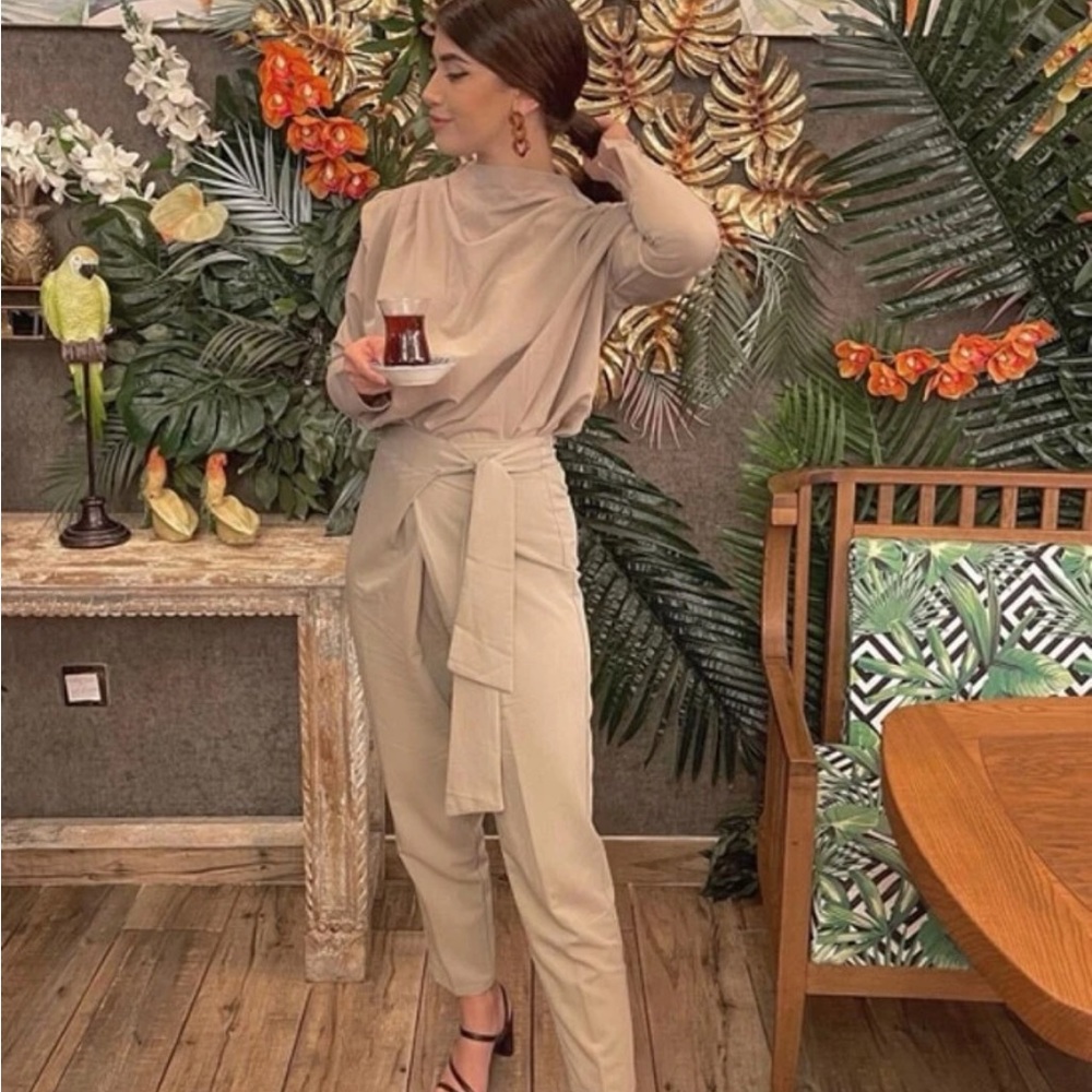 Two piece tan set